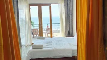 Habitación Deluxe, balcón, vista al mar | Wifi gratis
