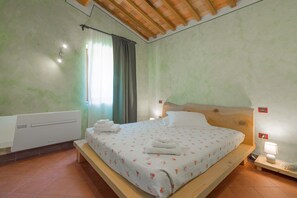 5 chambres, lit de bébé portatif, accès au Wi-Fi (inclus)