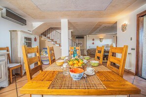 패밀리 빌라, 침실 여러 개, 냉장고 및 전자레인지, 산비탈 (Villa Sul Golfo) | 다이닝