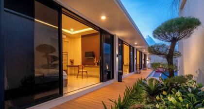 Luxury 5-bedroom villa in beautiful West Java with AC, WiFi, Private Pool