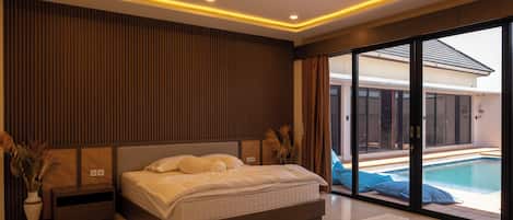 5 bedrooms, desk, free WiFi, bed sheets