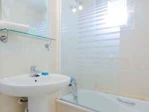 Casa, para fumadores | 2 habitaciones 