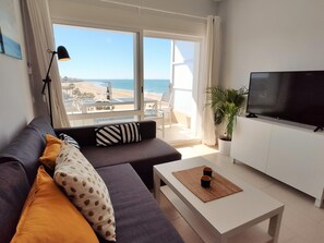 Apartment, Smoking