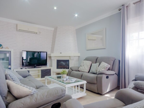 Villa | 3 bedrooms - Villa Los Veleros 15119 (Chiclana de la Frontera)