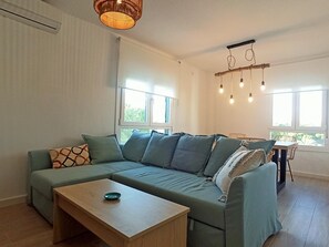 Apartment, Smoking