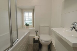 Shower - Bumblebee Cottage (Bodmin)