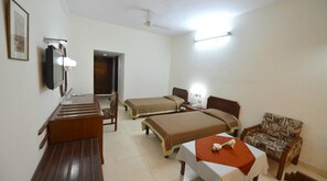 Standard Room | Free WiFi - Skylark Tourist Resort Panipat (Panipat)