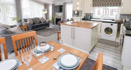 A and C Lodge-plot 21