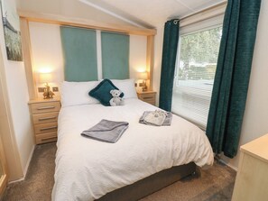 2 bilik tidur, dihias secara berasingan