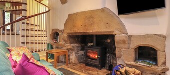 Pear Tree Cottage at Hey Farm