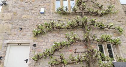 Pear Tree Cottage at Hey Farm