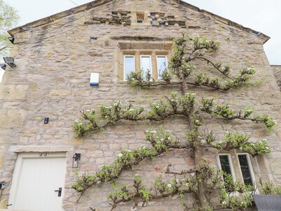 Pear Tree Cottage at Hey Farm