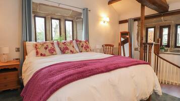 1 bedroom, individually decorated, individually furnished