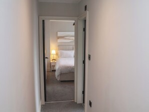 2 bedrooms, individually decorated, individually furnished, free WiFi