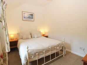 3 dormitorios, decoración individual, mobiliario individual