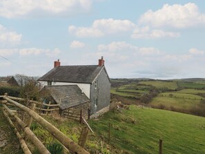 Exterior - Priddbwll (Denbigh)