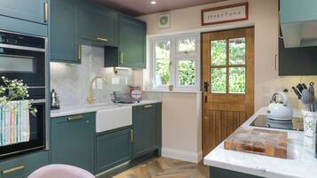 Fridge, dishwasher, electric kettle, toaster