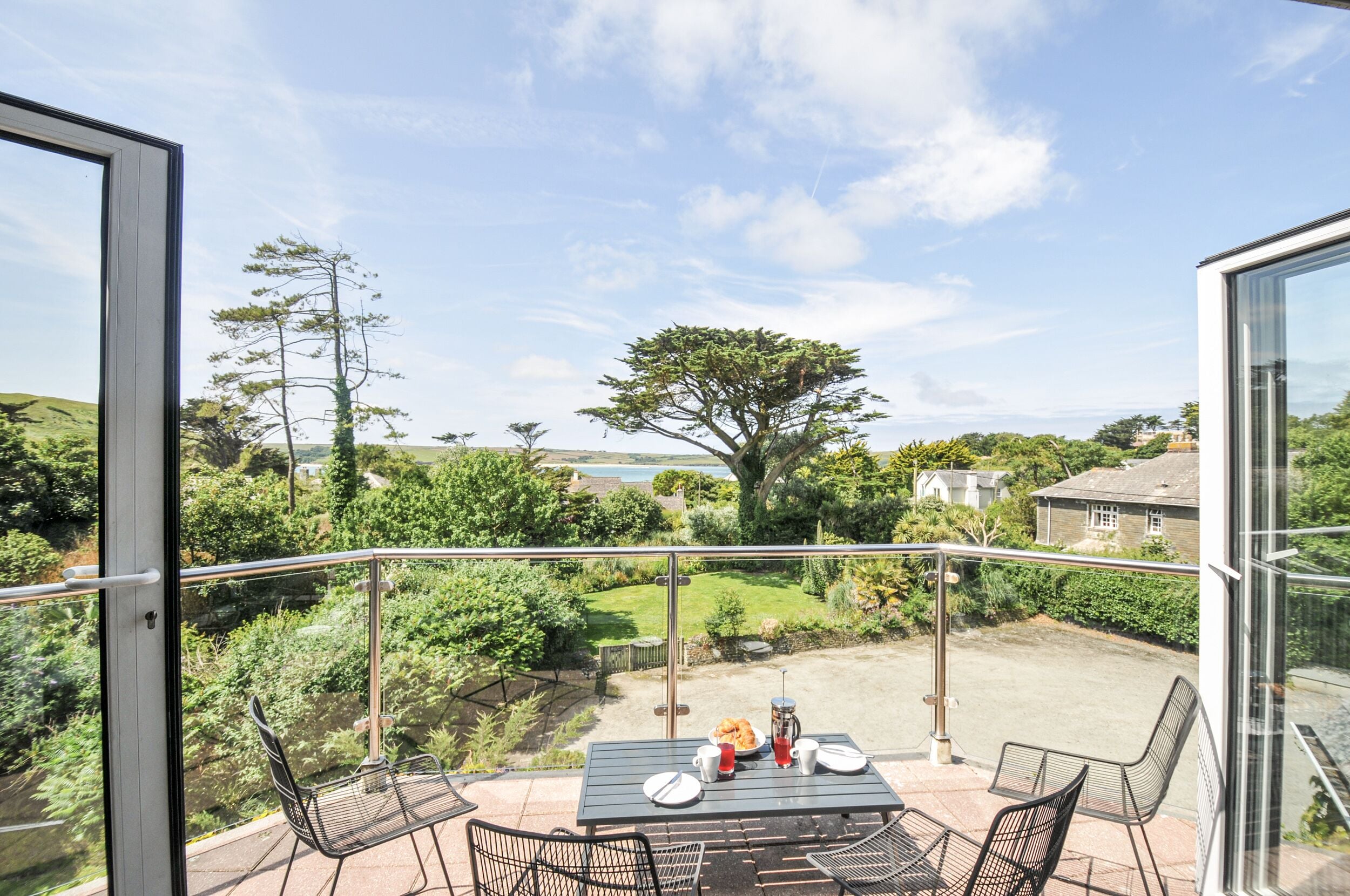 Cottage | Outdoor dining