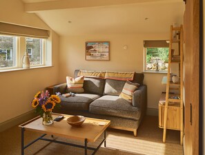 Cottage | Living area