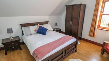 4 bedrooms, individually decorated, individually furnished, free WiFi