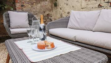 Cottage | Property grounds