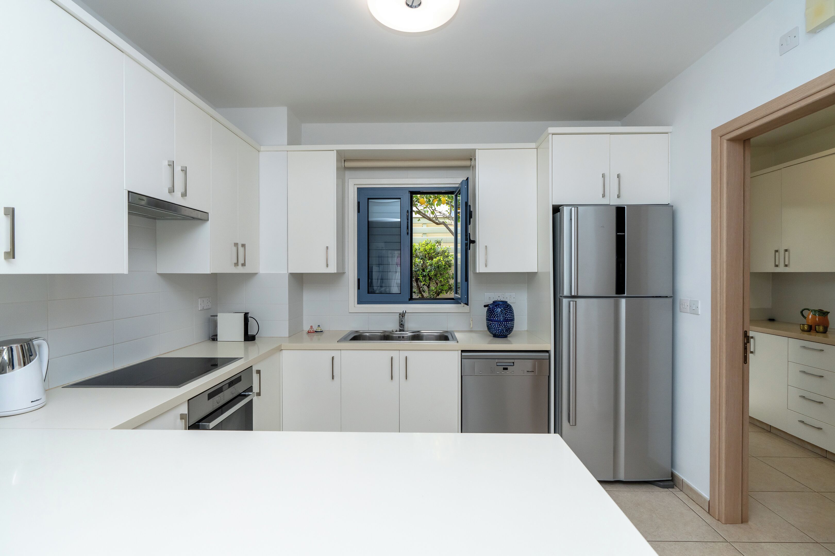 豪華別墅, 部分海景 | 私人廚房 | 義式濃縮咖啡機、咖啡機/沖茶器、電熱水壺、餐桌