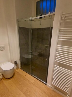 Appartement, 2 chambres, accessible aux personnes à mobilité réduite, fumeur | Salle de bain
