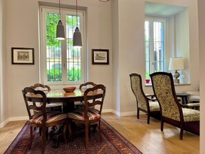 Appartement, 2 chambres, accessible aux personnes à mobilité réduite, fumeur | Salle à manger