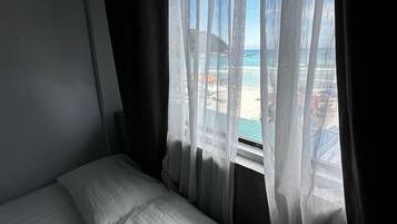 Deluxe Double Room, Sea View | Desk, iron/ironing board