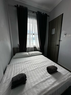 Deluxe Double Room, Sea View | Desk, iron/ironing board - The Room Perhentian Island (Pulau Perhentian Kecil)