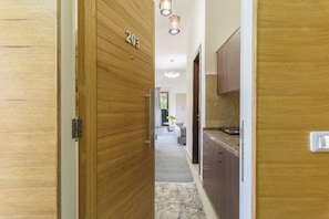 開放式客房, 1 張標準雙人床, 非吸煙房, 山景 | 高級寢具、獨特裝潢、布置獨特、遮光布/窗簾