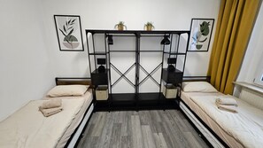 3 bedrooms, free WiFi, bed sheets - Apartment 'Relax In Der Röntgenstadt' with Wi-Fi (Remscheid)