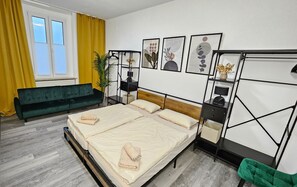 3 bedrooms, free WiFi, bed sheets - Apartment 'Relax In Der Röntgenstadt' with Wi-Fi (Remscheid)