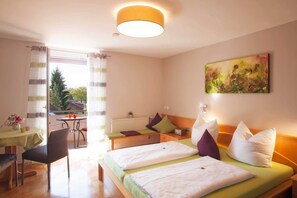 1 bedroom, free WiFi, bed sheets - Apartment '4' with Balcony and Wi-Fi (Wasserburg (Bodensee))