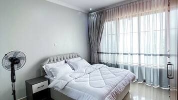 2 bedrooms, iron/ironing board, WiFi, bed sheets