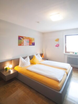 2 bedrooms, iron/ironing board, free WiFi, bed sheets