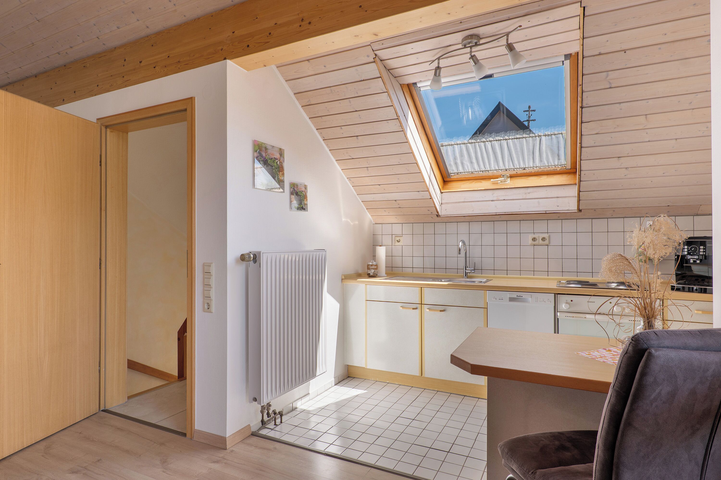 Frigorifero, forno, piano cottura, lavastoviglie