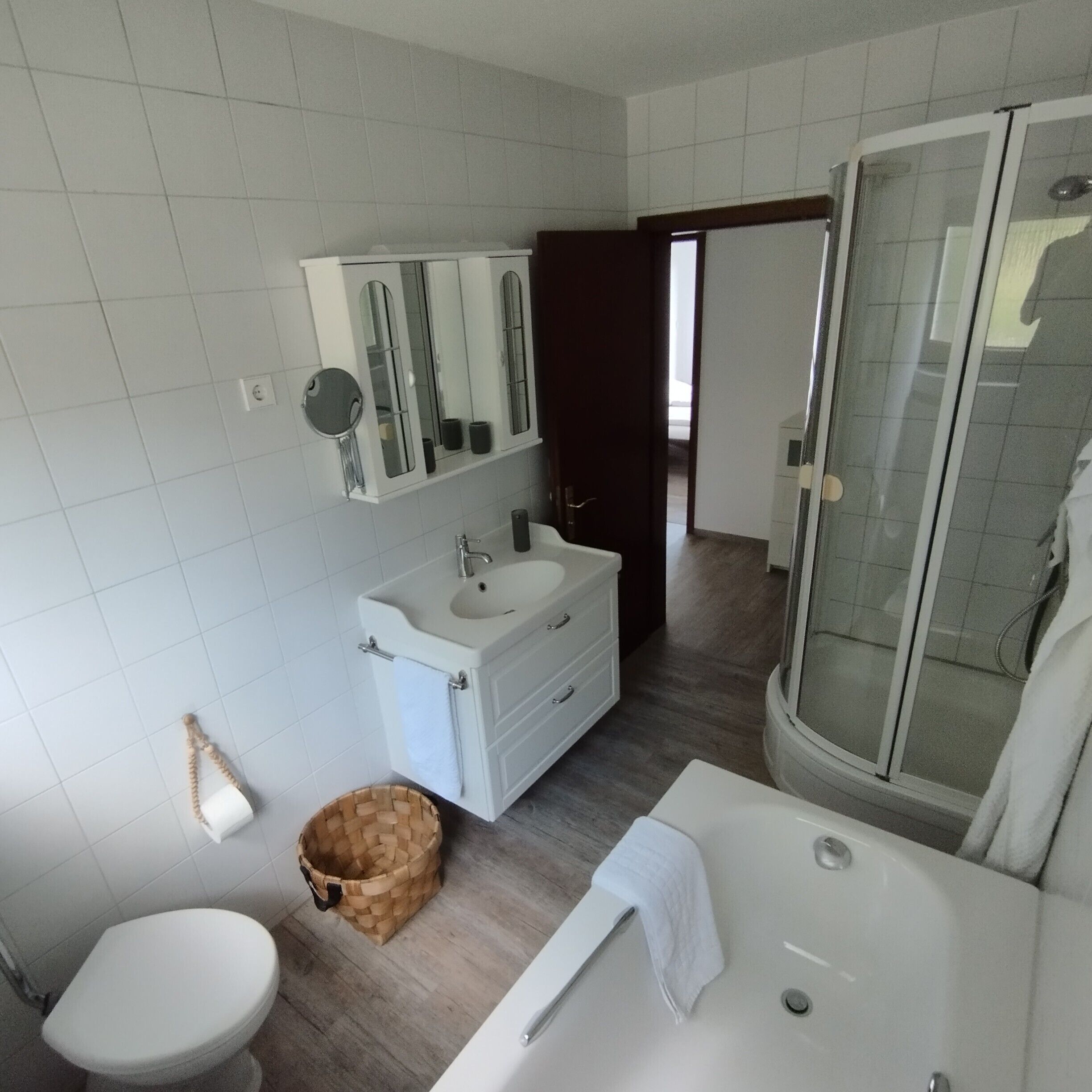 Doccia, asciugacapelli, asciugamani