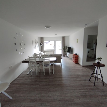 Interior. Apartment 'Zur Dicken Berta' with Balcony and Wi-Fi