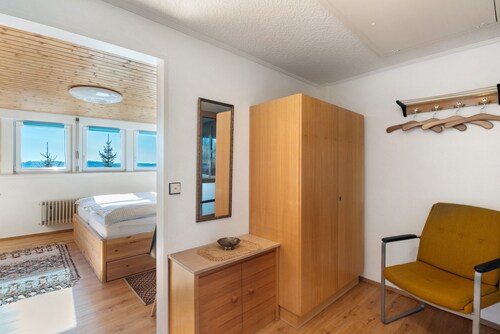 Ferienwohnung '4' mit privater Terrasse, Gemeinschaftsgarten und Wi-Fi