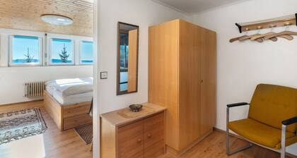 Ferienwohnung '4' mit privater Terrasse, Gemeinschaftsgarten und Wi-Fi