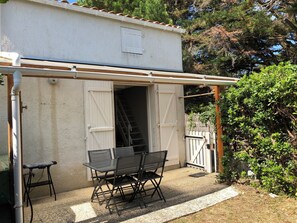 Outdoor dining - House with beach on foot (Saint-Georges-d'Oléron)