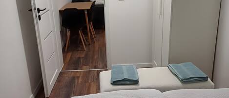 1 bedroom, free WiFi, bed sheets