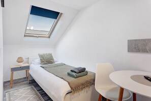 2 soverom, wi-fi (inkludert) og sengetøy