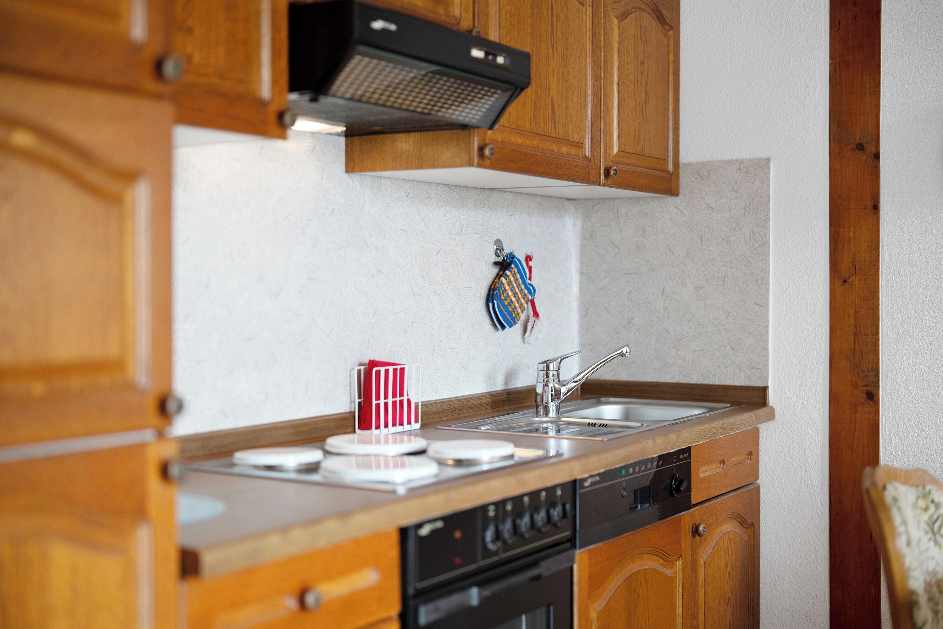 Réfrigérateur, four, plaque de cuisson, lave-vaisselle