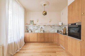 Private kitchen - Apartment terrace cathedral view city center (Reims)