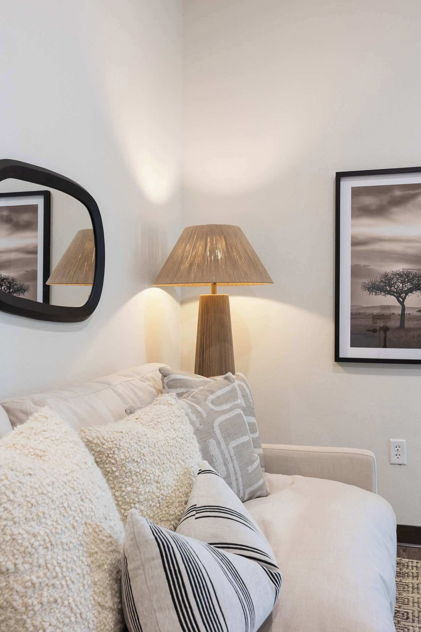 1 dormitori, planxa i posts de planxar, wifi i roba de llit 