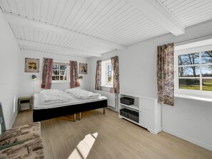 7 Schlafzimmer, Internetzugang
