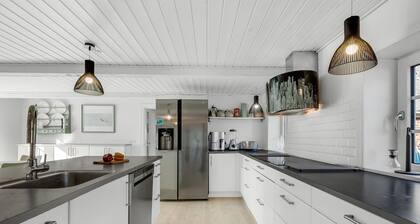 "Brigitte" - 1.3km to the fjord by Interhome