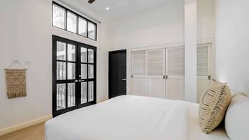 1 chambre, fer et planche à repasser, accès Internet, draps fournis